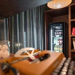 Jolly Roger Отель
