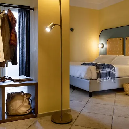 Jolly Roger Hotel