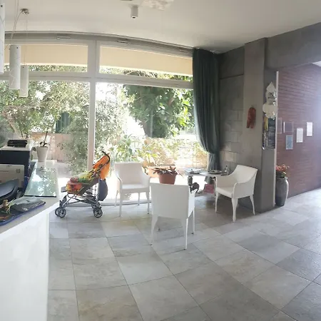 Jolly Roger Hotel Pietra Ligure