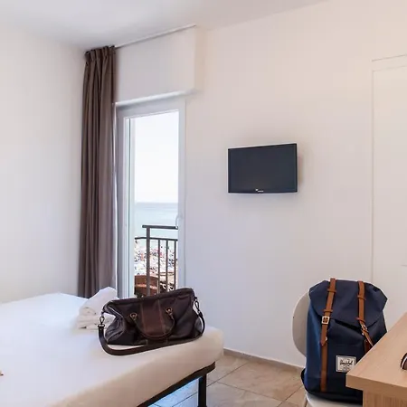 Hotel Jolly Roger 3*