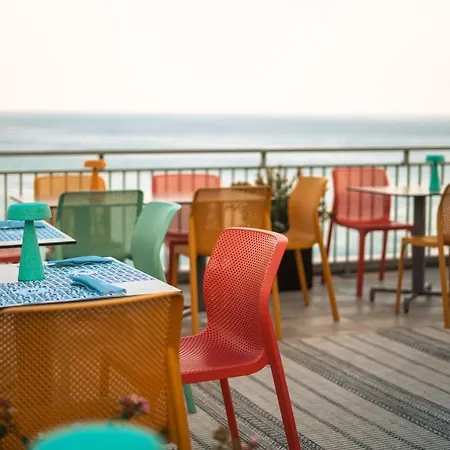 Hotel Jolly Roger 3*