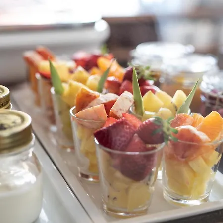 Hotell Jolly Roger 3*