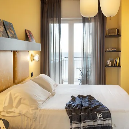 Hotel Jolly Roger