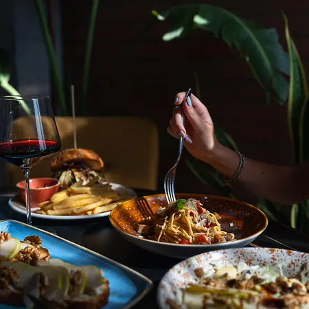 Hotel Jolly Roger 3*