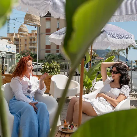 Jolly Roger Otel Pietra Ligure