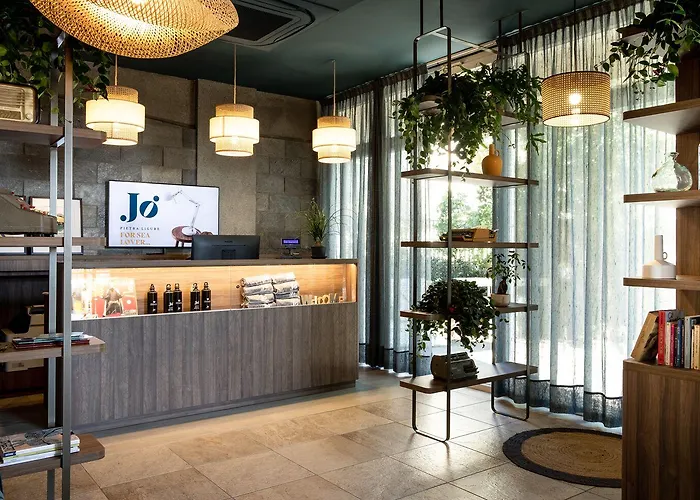 Jolly Roger Hotel 3*